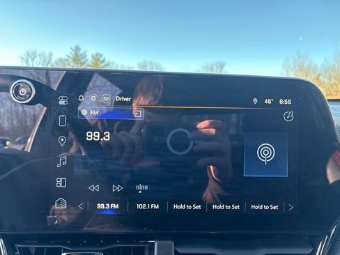 Used 2025 Chevrolet Equinox RS image 30