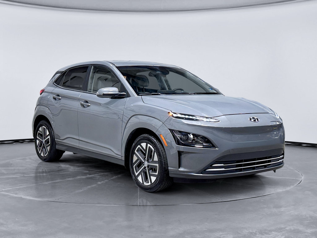 Used 2023 Hyundai Kona SE FWD image 4