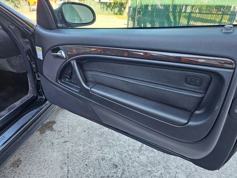 Used 2001 Mercedes-Benz SL 500 image 32