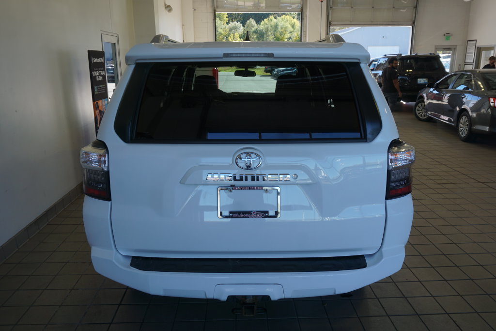 Used 2017 Toyota 4Runner SR5 Premium AWD/4WD image 18