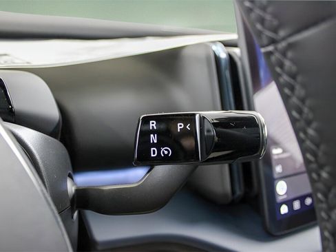 New 2026 Volvo EX30 Cross Country Ultra image 18