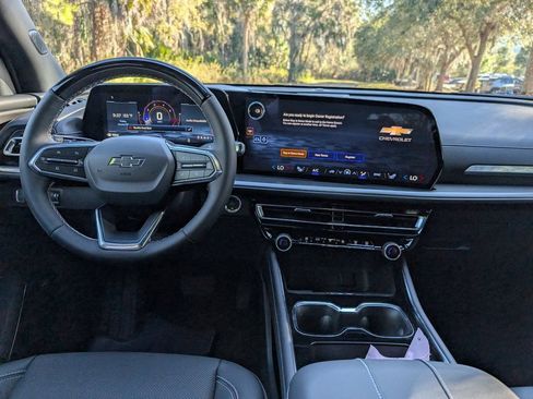 New 2026 Chevrolet Traverse LT w/ Enhanced Driving Package image 12