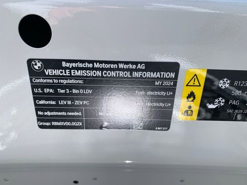 Used 2024 BMW i4 xDrive40i AWD/4WD image 14