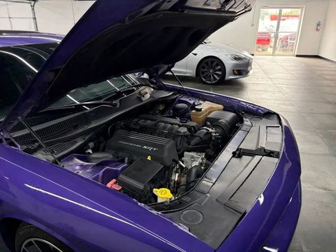 Used 2016 Dodge Challenger R/T Scat Pack w/ Leather Interior Group RWD image 32