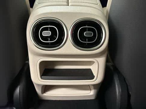 Used 2026 Mercedes-Benz GLC 300 4MATIC image 27