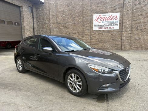 Used 2017 MAZDA MAZDA3 Sport FWD image 1