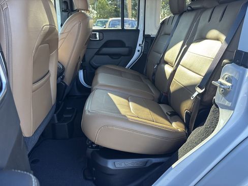 Used 2023 Jeep Wrangler Unlimited Sahara w/ Cold Weather Group image 14