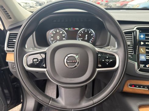 Used 2022 Volvo XC90 T6 Momentum w/ Advanced Package image 19