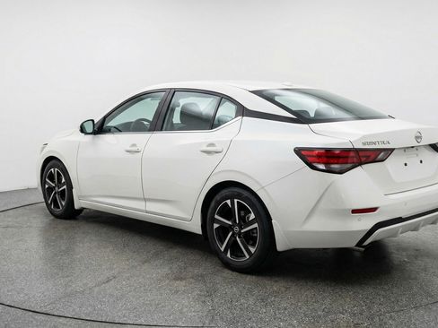 Used 2025 Nissan Sentra SV FWD image 6