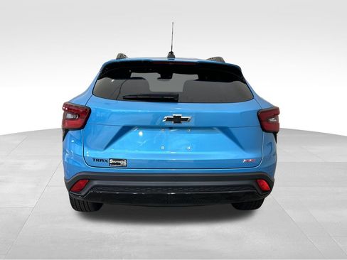 Used 2025 Chevrolet Trax RS w/ Driver Confidence Package FWD image 4