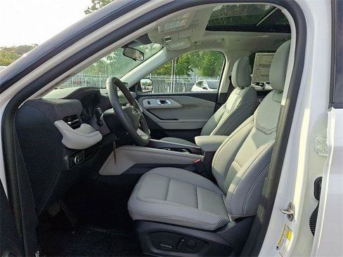 New 2025 Ford Explorer Active w/ Active Comfort Package image 6