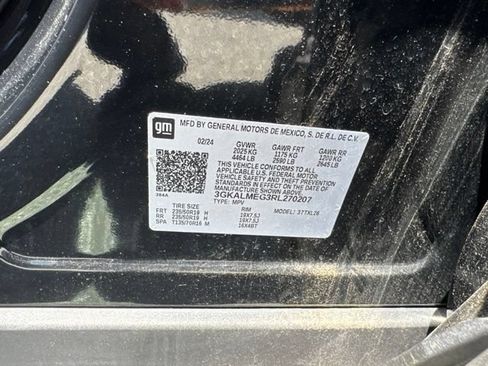 Used 2024 GMC Terrain SLE w/ Elevation Edition FWD image 12