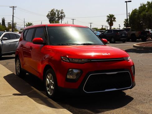 Used 2022 Kia Soul LX w/ Technology Package FWD image 14
