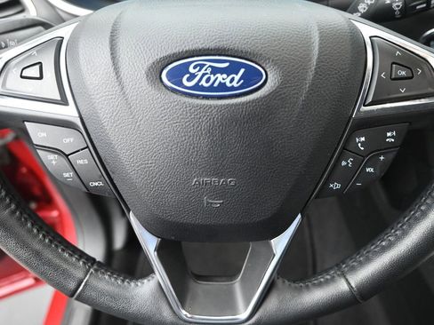 Used 2021 Ford Edge SEL w/ Convenience Package image 17