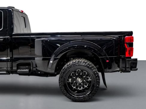 Used 2024 Ford F350 Lariat w/ Lariat Ultimate Package AWD/4WD image 12