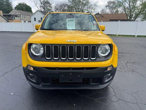 Used 2018 Jeep Renegade Latitude w/ Cold Weather Group AWD/4WD image 7