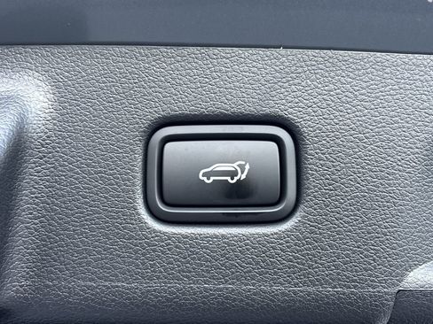 Used 2023 Hyundai Palisade Limited w/ Cargo Package image 32