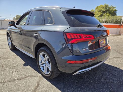 Used 2018 Audi Q5 2.0T Premium image 3