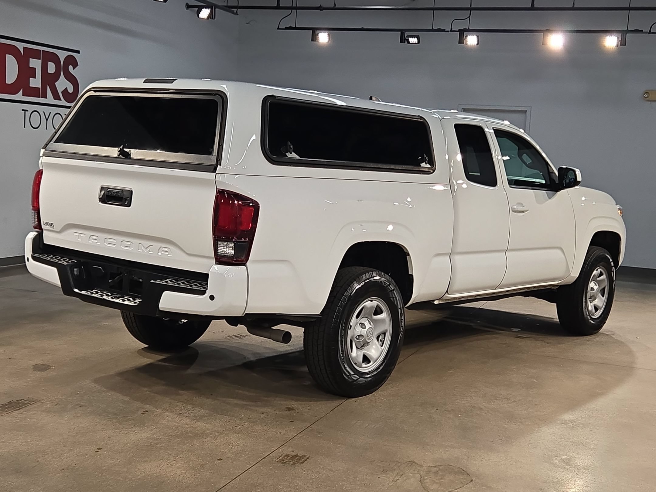 Used 2021 Toyota Tacoma SR RWD image 7