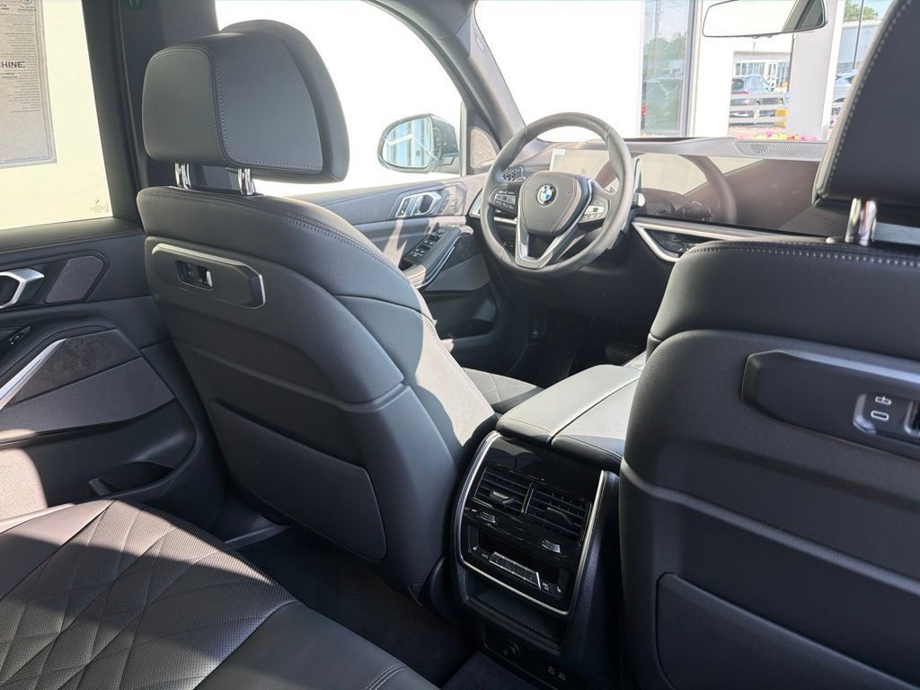New 2026 BMW X5 xDrive40i w/ Climate Comfort Package AWD/4WD image 18