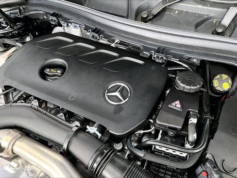 Certified 2025 Mercedes-Benz GLA 250 image 33