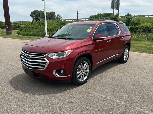 Used 2020 Chevrolet Traverse High Country w/ LPO, Floor Liner Package AWD/4WD image 7
