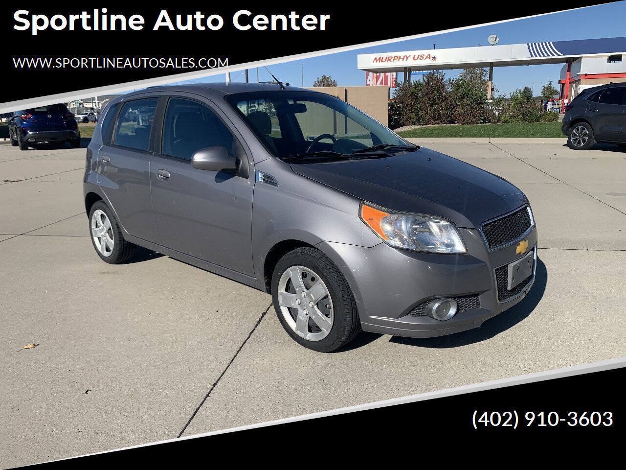 Used 2011 Chevrolet Aveo5 LT FWD image 1