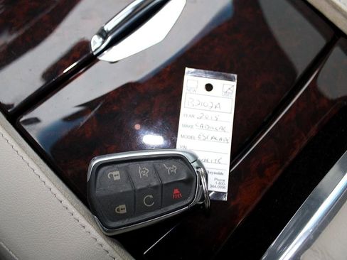 Used 2015 Cadillac Escalade ESV Luxury image 34