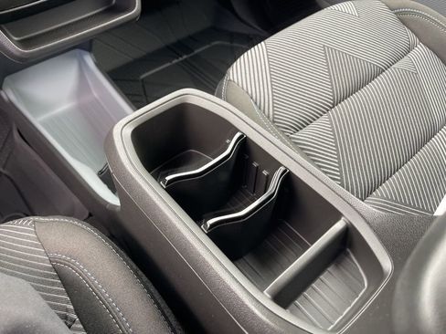 New 2027 Chevrolet Bolt LT w/ Comfort Package FWD image 28