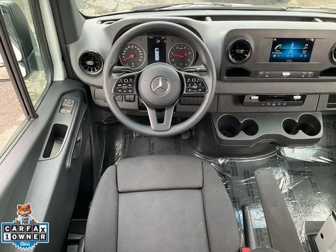 Used 2024 Mercedes-Benz Sprinter 2500 image 30