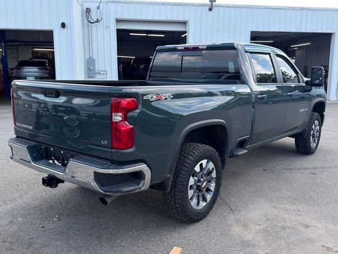 Used 2025 Chevrolet Silverado 2500 LT AWD/4WD image 2