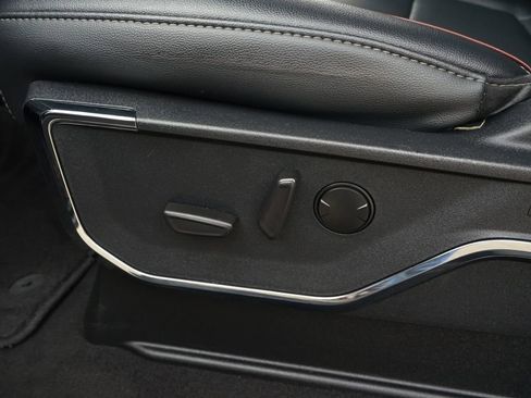 Used 2024 Ford F250 Lariat w/ Chrome Package image 19