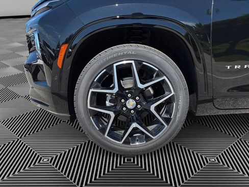 New 2026 Chevrolet Traverse High Country w/ LPO, Floor Liner Package AWD/4WD image 9