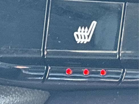 Used 2019 Chevrolet Blazer LT image 17