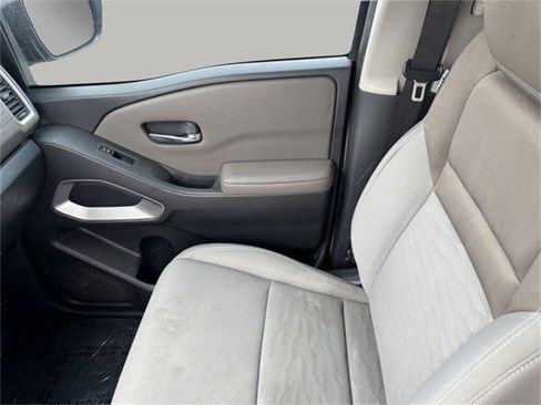 Used 2022 Nissan Frontier SV image 21