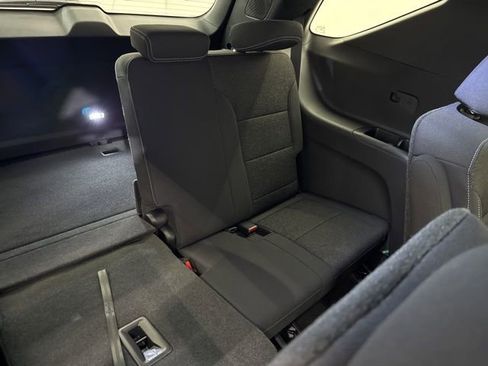 New 2026 Chevrolet Traverse LT w/ Enhanced Driving Package FWD image 13