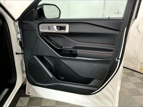 Used 2023 Ford Explorer ST-Line image 24