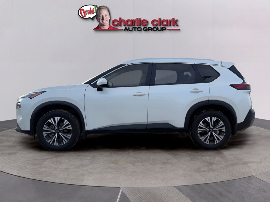 Used 2023 Nissan Rogue SV w/ SV Premium B Package FWD image 2