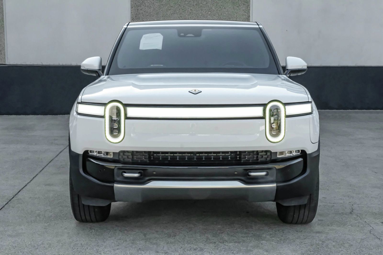 Used 2024 Rivian R1S Adventure Dual AWD/4WD image 7