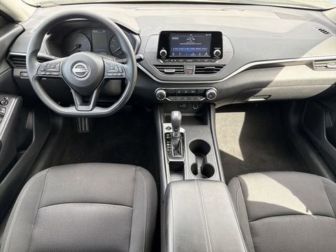 Certified 2023 Nissan Altima 2.5 S FWD image 3