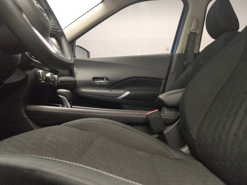 Used 2024 Nissan Kicks SV FWD image 17