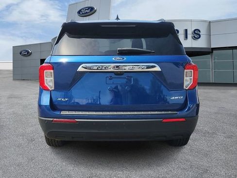 Used 2023 Ford Explorer XLT image 3