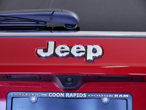 Used 2024 Jeep Compass Latitude image 13