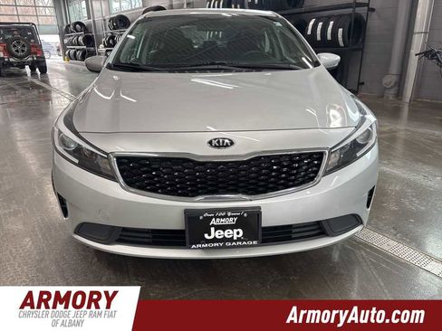 Used 2018 Kia Forte LX w/ LX Rear Camera Package image 2
