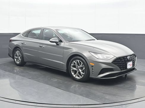Used 2022 Hyundai Sonata SEL w/ Convenience Package FWD image 9