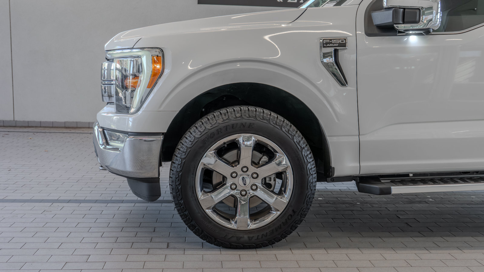 Used 2022 Ford F150 Lariat w/ Max Trailer Tow Package AWD/4WD image 4
