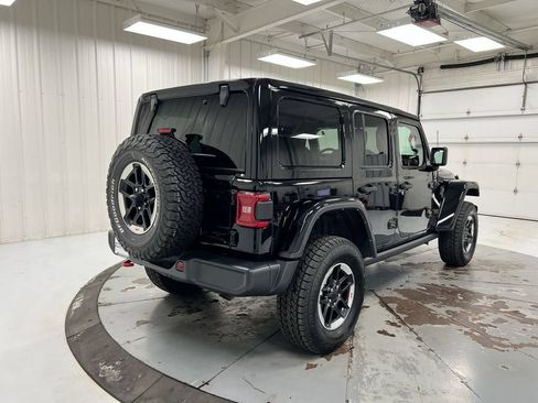 Used 2022 Jeep Wrangler Unlimited Rubicon w/ LED Lighting Group AWD/4WD image 3