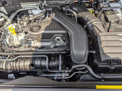 Used 2025 Volkswagen Taos S image 15