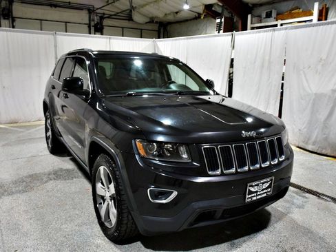 Used 2014 Jeep Grand Cherokee Laredo w/ Quick Order Package 23E AWD/4WD image 3