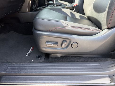 Certified 2024 Toyota 4Runner TRD Off-Road Premium image 20